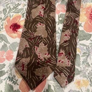 Hugo Boss Brown and Red Floral Tie